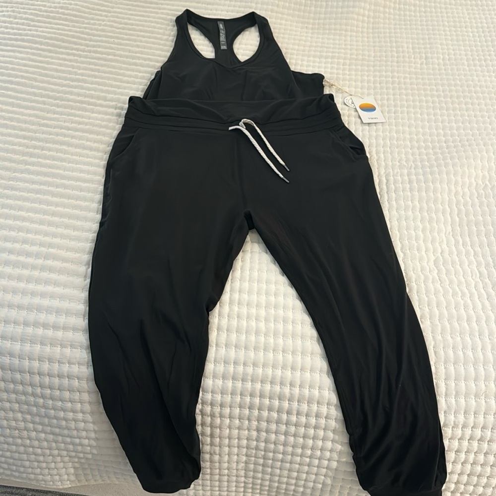 FLASH SALE ——- Vuori Lux Jumpsuit